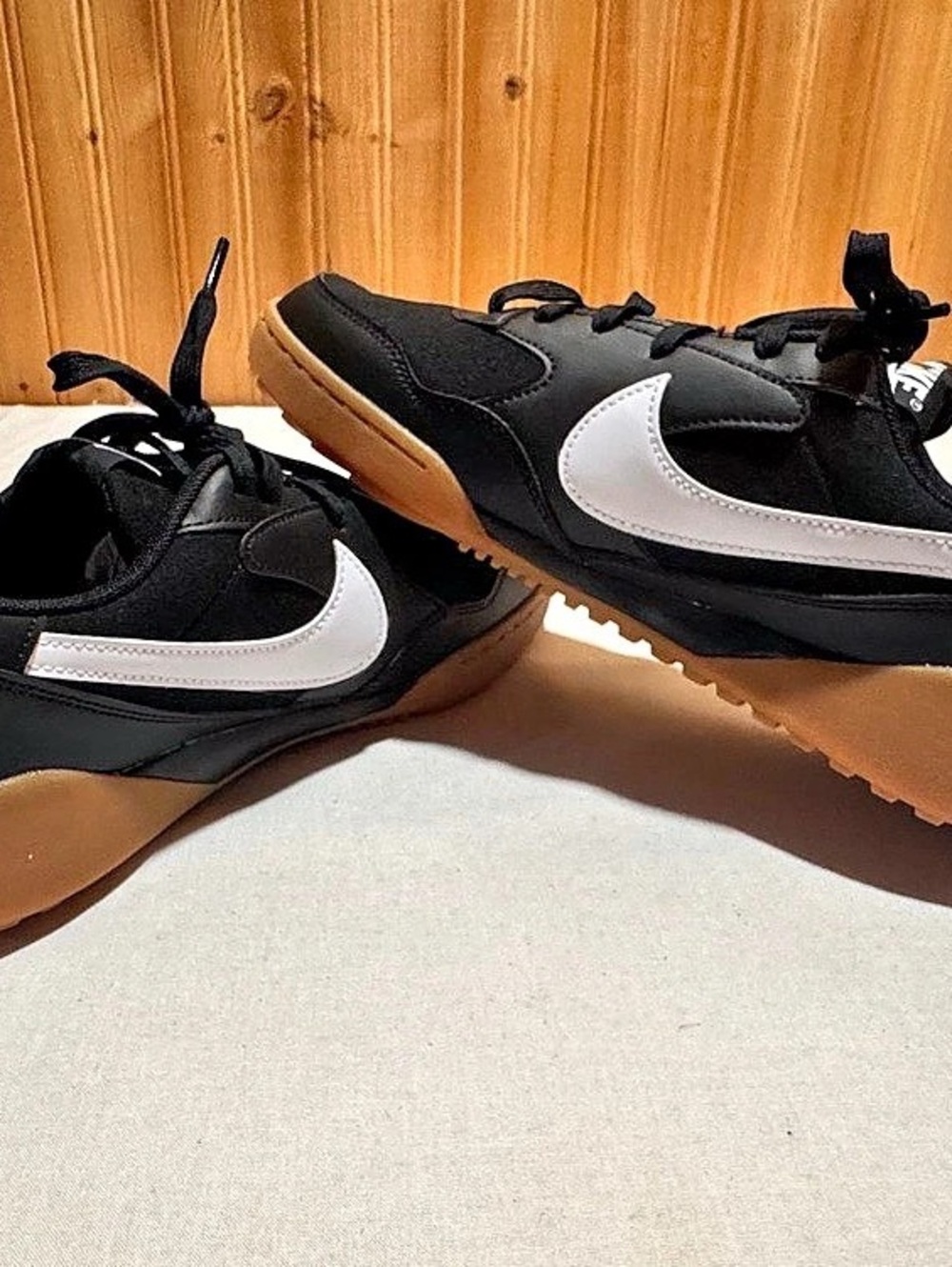 NIB Nike Terra Manta Black White Gum Sneakers Men 11.5 Women 13 HQ4502-006